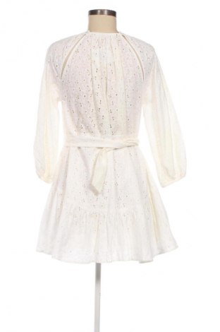 Ruha Unbranded, Méret L, Szín Fehér, Ár 8 244 Ft