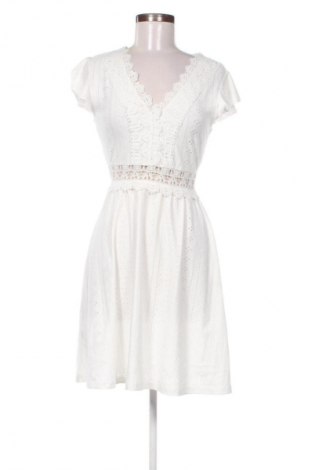 Ruha Unbranded, Méret S, Szín Fehér, Ár 8 251 Ft