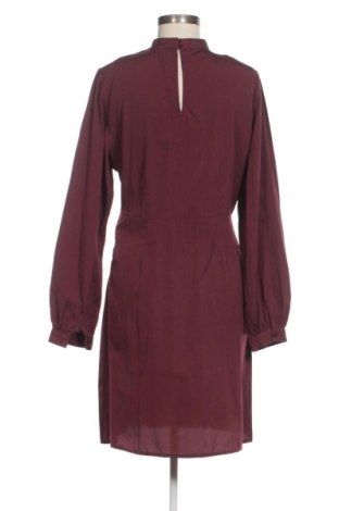 Šaty  VILA, Velikost M, Barva Červená, Cena  397,00 Kč