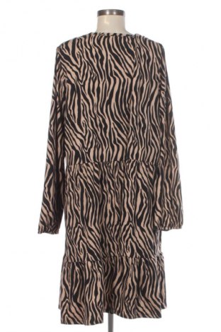 Рокля Vero Moda, Размер XXL, Цвят Многоцветен, Цена 10,22 €