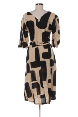 Rochie Woolworths, Mărime L, Culoare Multicolor, Preț 103,92 Lei