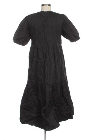 Sukienka Zara, Rozmiar XXL, Kolor Czarny, Cena 93,54 zł