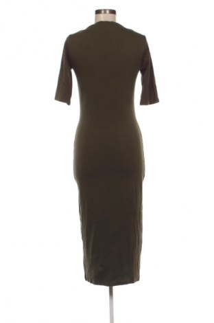 Рокля Zara, Размер M, Цвят Зелен, Цена 16,36 €
