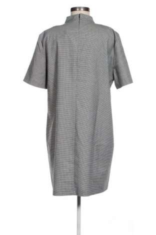 Kleid Zara, Größe XL, Farbe Mehrfarbig, Preis € 14,99