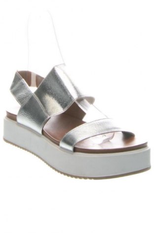 Sandály Inuovo, Velikost 39, Barva Stříbrná, Cena  829,00 Kč