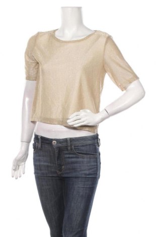 Дамска блуза Monki, Размер S, Цвят Златист, 54% полиестер, 46% метални нишки, Цена 10,92 лв.
