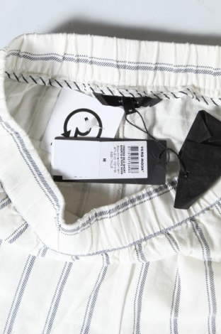 Дамски къс панталон Vero Moda, Размер M, Цвят Бял, Цена 35,40 лв.