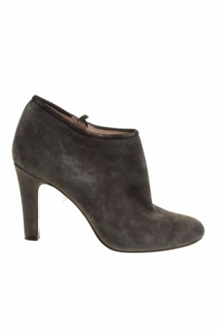 Дамски обувки Massimo Dutti, Размер 41, Цвят Сив, Естествен велур, Цена 35,28 лв.