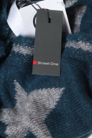 Шал Street One, Цвят Син, 62% полиакрил, 23% полиестер, 15% метални нишки, Цена 9,80 лв.