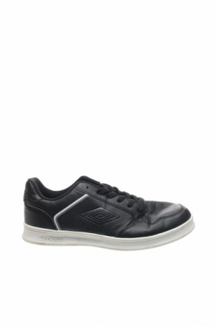 Дамски обувки Umbro, Размер 39, Цвят Черен, Еко кожа, Цена 37,80 лв.