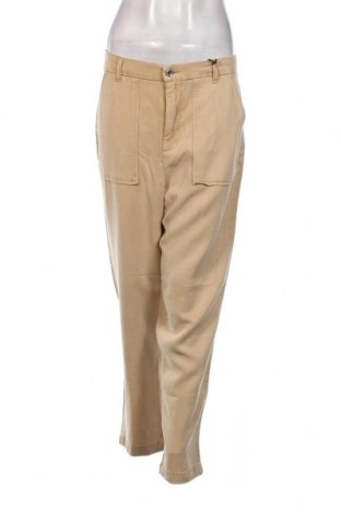 Дамски панталон Guess, Размер M, Цвят Бежов, Лиосел, Цена 87,60 лв.
