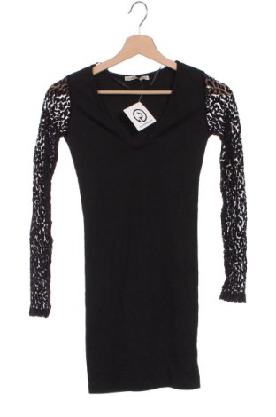 Φόρεμα Pull&Bear, Μέγεθος XS, Χρώμα Μαύρο, Τιμή 27,84 €