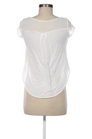Дамска блуза, Размер M, Цвят Бял, Цена 15,64 лв.