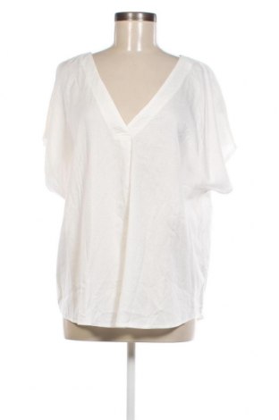 Дамска блуза About You, Размер XL, Цвят Бял, Цена 40,00 лв.