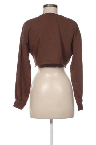 Дамска блуза Bershka, Размер XS, Цвят Кафяв, Цена 19,00 лв.