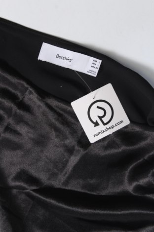 Γυναικεία μπλούζα Bershka, Μέγεθος L, Χρώμα Μαύρο, Τιμή 11,75 €