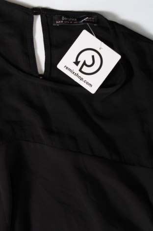Дамска блуза Bershka, Размер M, Цвят Черен, Цена 4,37 лв.
