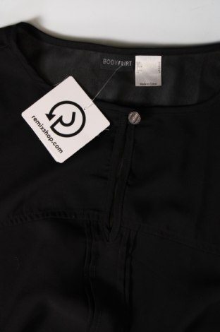 Γυναικεία μπλούζα Body Flirt, Μέγεθος M, Χρώμα Μαύρο, Τιμή 1,75 €