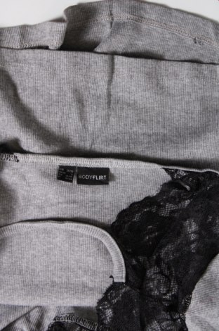 Damen Shirt Bon Prix, Größe S, Farbe Grau, Preis 3,04 €
