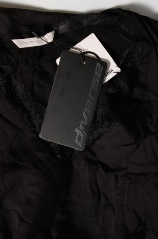 Γυναικεία μπλούζα Diverse, Μέγεθος M, Χρώμα Μαύρο, Τιμή 4,79 €