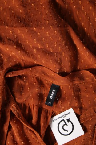 Damen Shirt Eksept, Größe XS, Farbe Braun, Preis 3,84 €