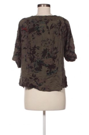 Дамска блуза Eksept, Размер M, Цвят Многоцветен, Цена 6,24 лв.