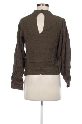 Γυναικεία μπλούζα H&M, Μέγεθος M, Χρώμα Πράσινο, Τιμή 2,12 €