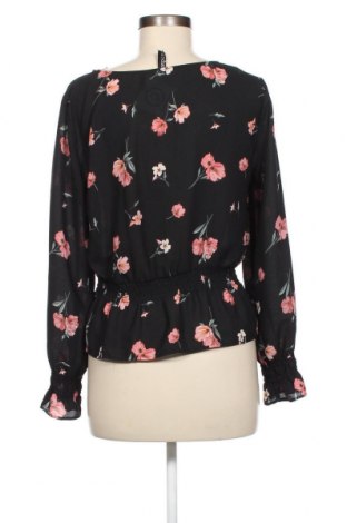 Γυναικεία μπλούζα H&M Divided, Μέγεθος M, Χρώμα Μαύρο, Τιμή 2,82 €