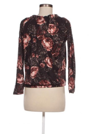 Γυναικεία μπλούζα Lindex, Μέγεθος XS, Χρώμα Πολύχρωμο, Τιμή 2,35 €