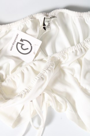 Damen Shirt Nly Trend, Größe M, Farbe Weiß, Preis 4,00 €