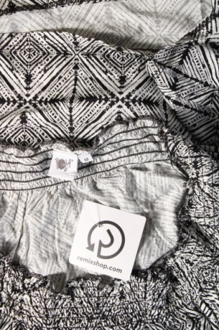 Γυναικεία μπλούζα Pota, Μέγεθος M, Χρώμα Πολύχρωμο, Τιμή 2,94 €