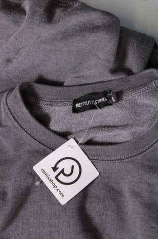 Damen Shirt Pretty Little Thing, Größe L, Farbe Grau, Preis € 15,98