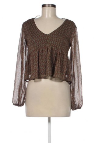 Γυναικεία μπλούζα Pull&Bear, Μέγεθος S, Χρώμα Πολύχρωμο, Τιμή 2,47 €
