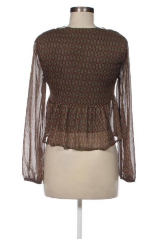 Дамска блуза Pull&Bear, Размер S, Цвят Многоцветен, Цена 4,18 лв.