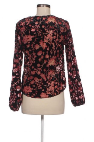 Γυναικεία μπλούζα Revelation, Μέγεθος S, Χρώμα Πολύχρωμο, Τιμή 2,82 €