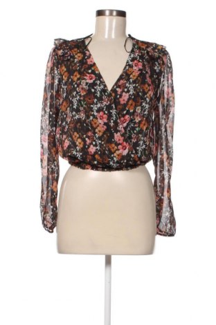 Γυναικεία μπλούζα Rinascimento, Μέγεθος M, Χρώμα Πολύχρωμο, Τιμή 10,52 €