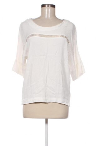 Дамска блуза Second Female, Размер M, Цвят Бял, Цена 15,00 лв.