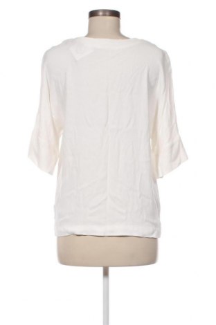 Дамска блуза Second Female, Размер M, Цвят Бял, Цена 15,29 лв.