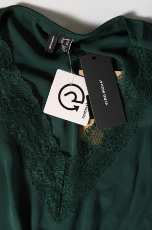 Дамска блуза Vero Moda, Размер XS, Цвят Зелен, Цена 8,40 лв.