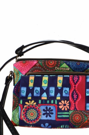Дамска чанта Desigual, Цвят Многоцветен, Цена 34,00 лв.