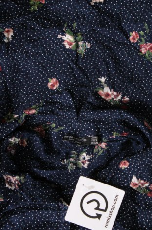 Γυναικείο πουκάμισο Bershka, Μέγεθος S, Χρώμα Μπλέ, Τιμή 2,47 €
