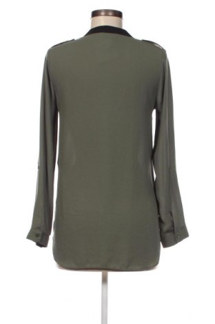 Дамска риза Primark, Размер XS, Цвят Зелен, Цена 3,75 лв.