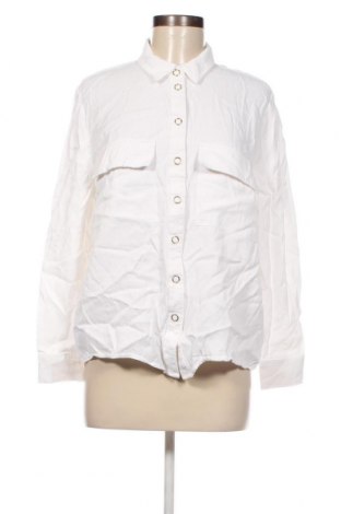 Дамска риза Yessica, Размер M, Цвят Бял, Цена 14,00 лв.