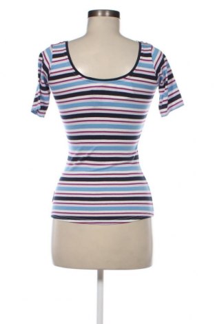 Γυναικείο t-shirt Coalition, Μέγεθος XS, Χρώμα Πολύχρωμο, Τιμή 17,01 €