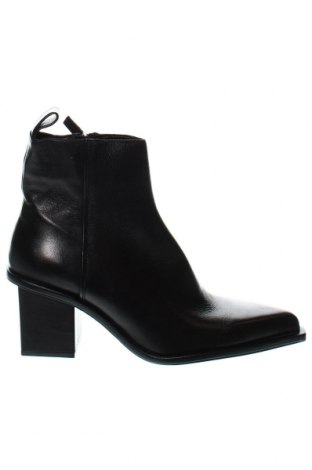 Dámské boty  Zara, Velikost 35, Barva Černá, Cena  661,00 Kč