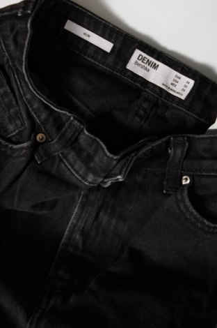 Damen Jeans Bershka, Größe XS, Farbe Schwarz, Preis 20,18 €