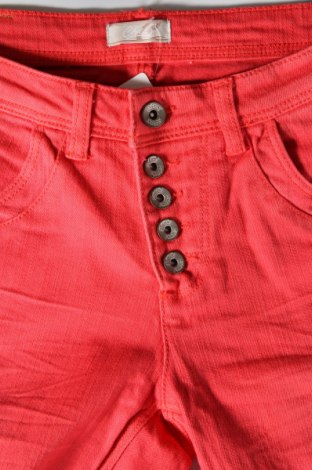 Damen Jeans Cheer, Größe S, Farbe Rot, Preis 9,96 €