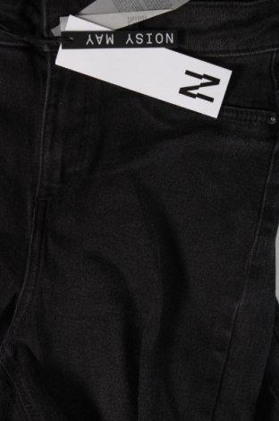 Dámske džínsy  Noisy May, Veľkosť S, Farba Čierna, Cena  9,25 €