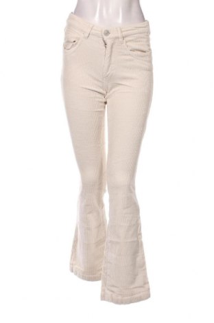 Дамски джинси, Размер M, Цвят Екрю, Цена 10,44 лв.