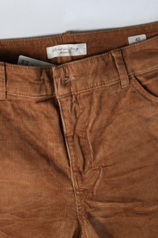 Pantaloni de velvet de femei Christian Berg, Mărime M, Culoare Bej, Preț 29,21 Lei